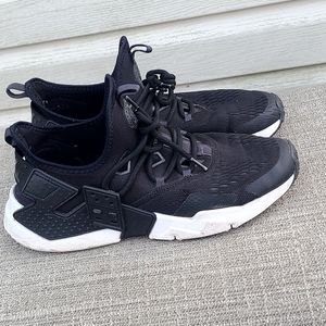 Nike Air Huarache Size 11.5 Drift